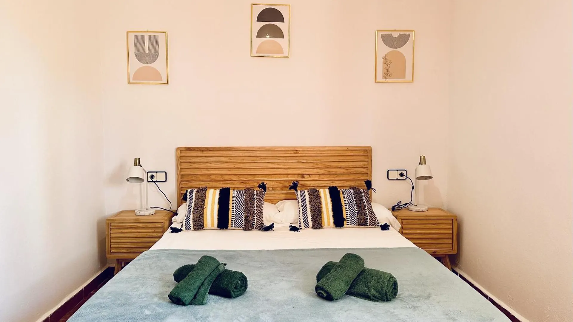 Villa In Playa Den Bossa & Ibiza Town 7Min, Bbq San José