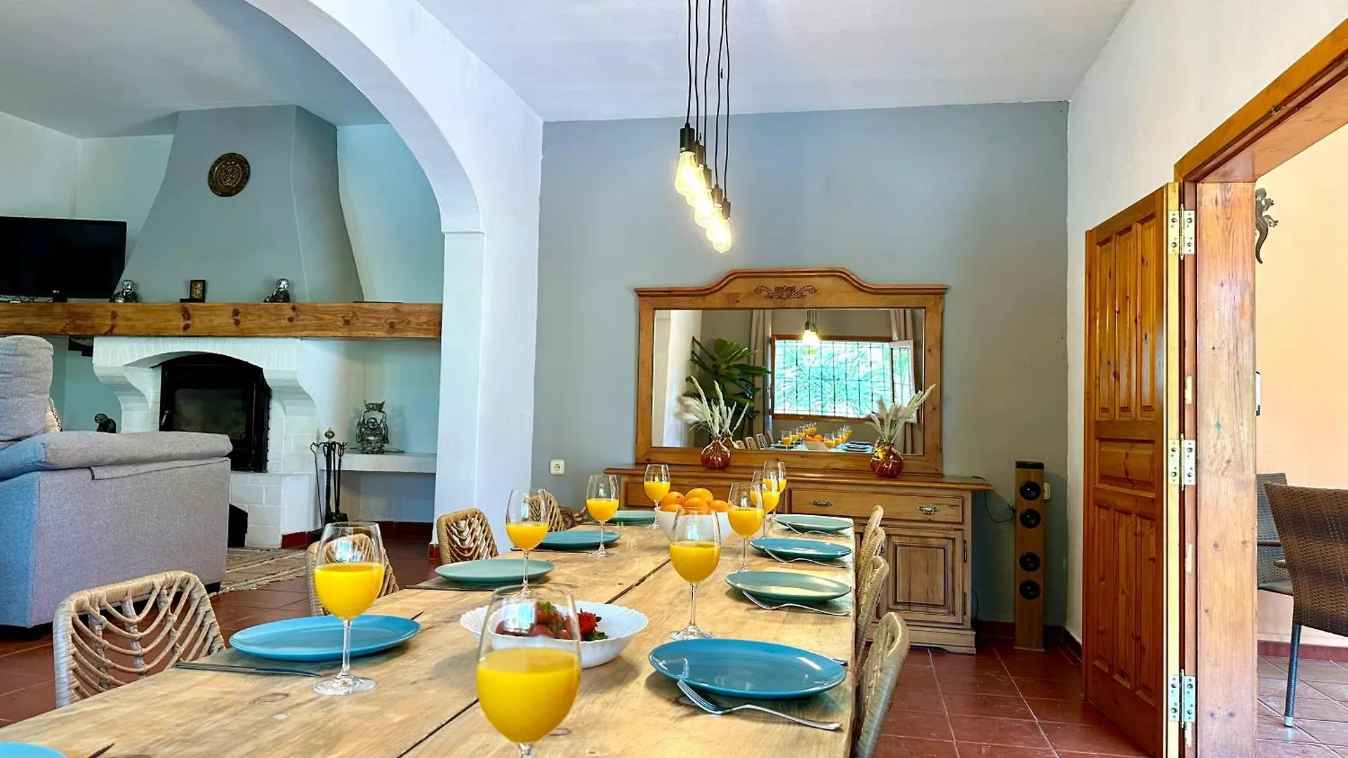 Villa In Playa Den Bossa & Ibiza Town 7Min, Bbq San José